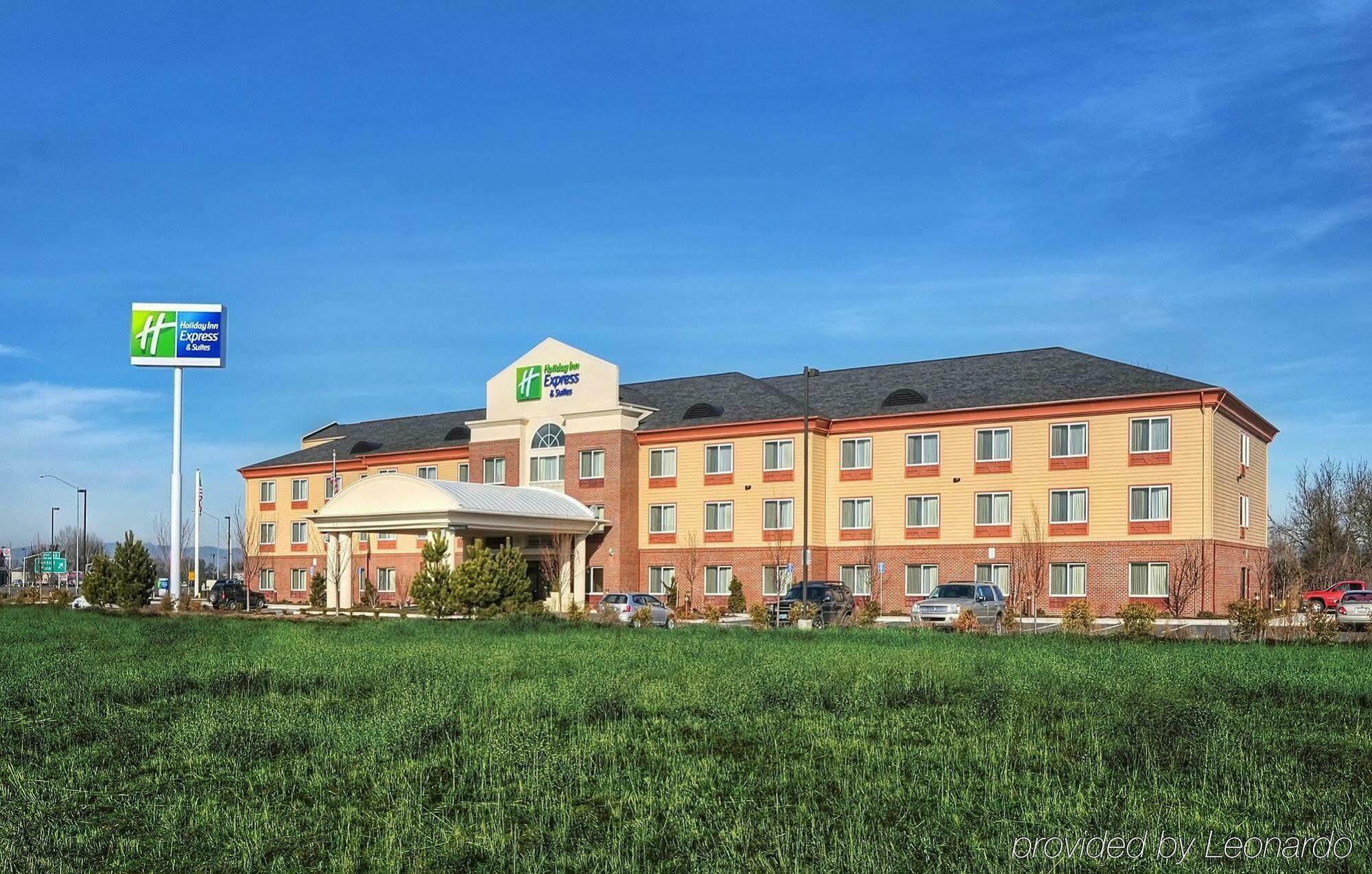 Holiday Inn Express Hotel & Suites Medford-Central Point By Ihg מראה חיצוני תמונה